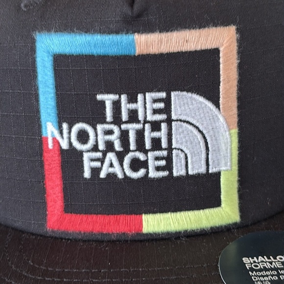 Brand New The North Face Plaskett Black Trucker Hat Adjustable Baseball Cap - Picture 7 of 15